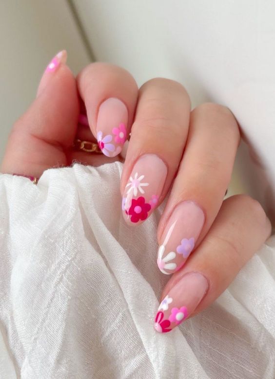 Lovely Mini Floral Pastel Nails 7