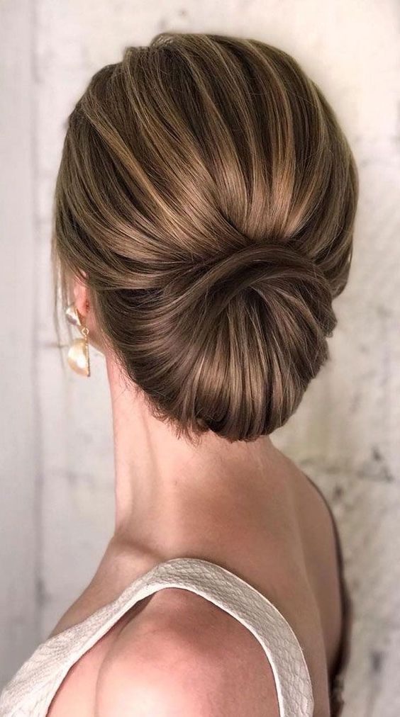 Low Chignon 7