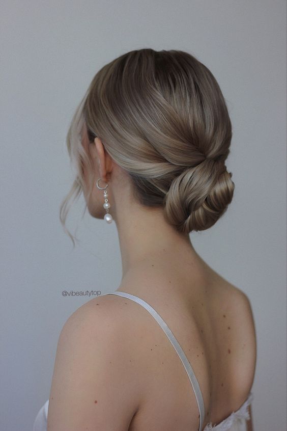 Low Updo 7