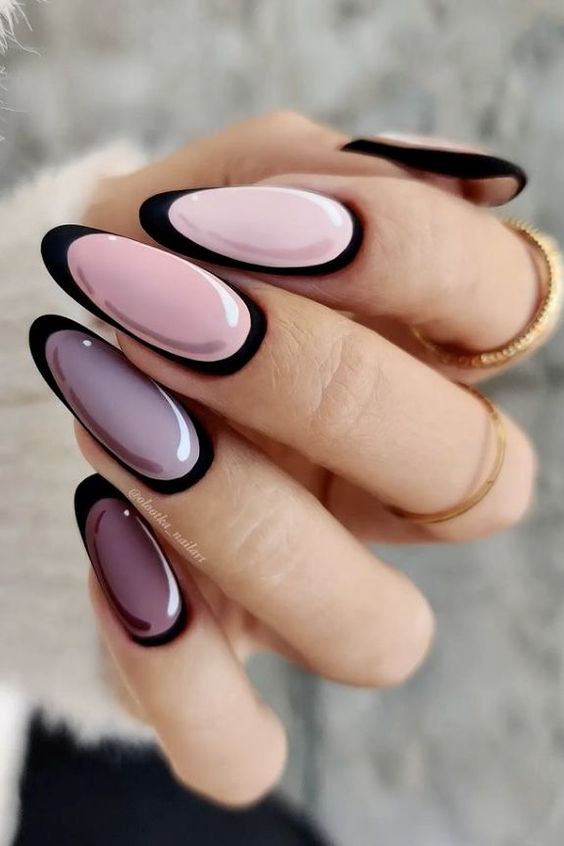 Matte Comic Nails 5