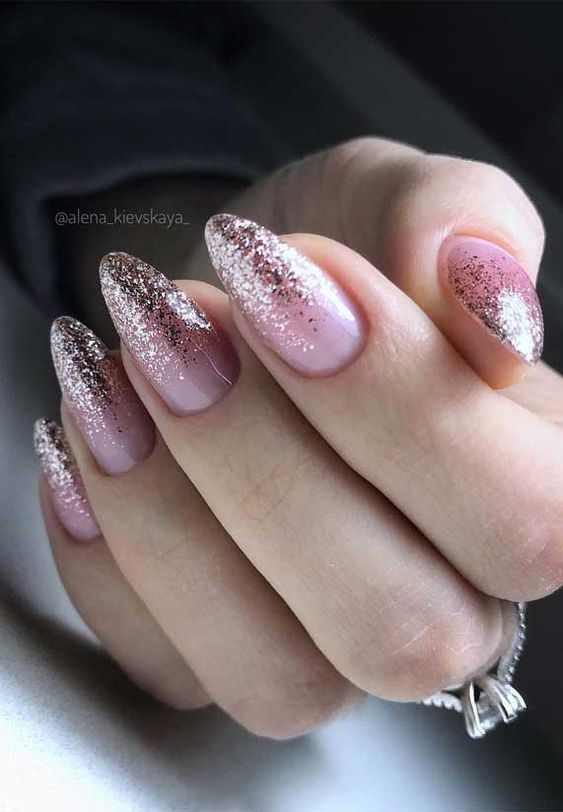 Ombre Glitter Fade Manicure 4