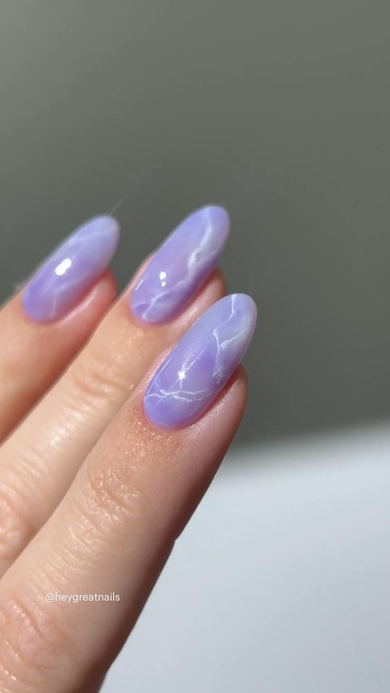 Pastel Marble Nails 1