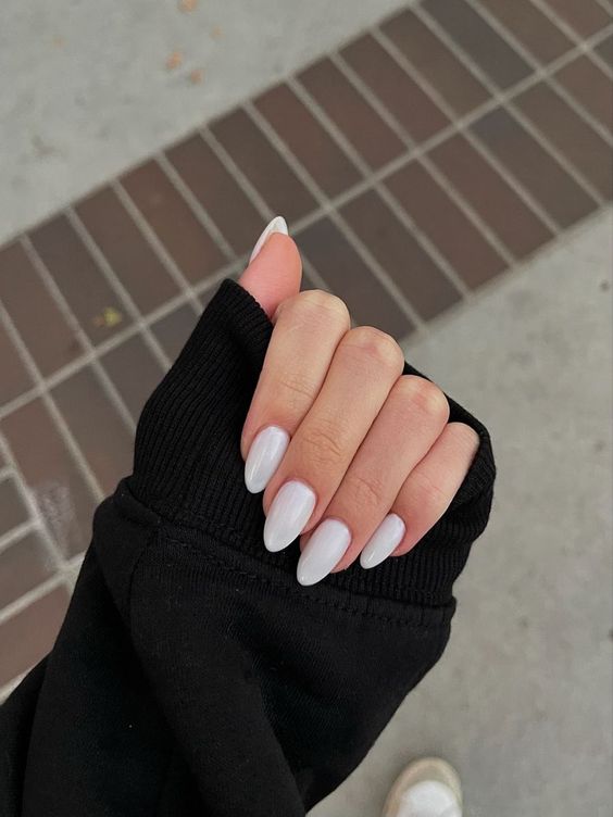 Plain Milky Nails 7