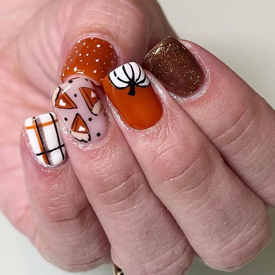 Short Pumpkin Pie Nails 1