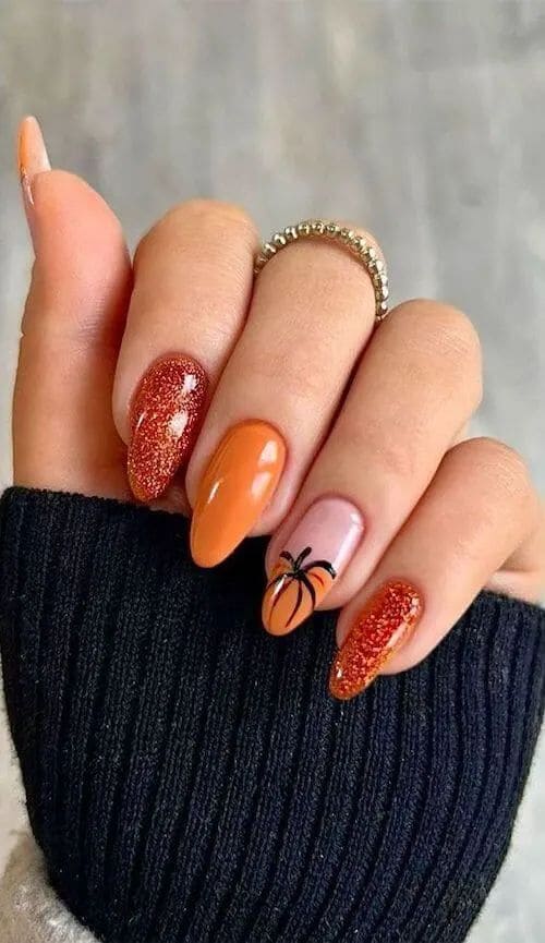 Simple Pumpkin Fall Manicure 5