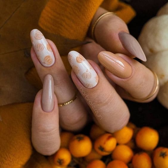 Simple Pumpkin Fall Manicure 7