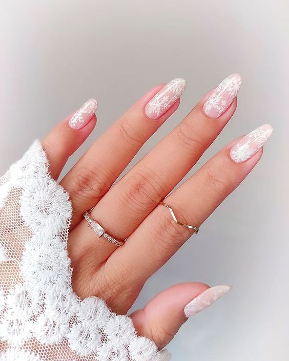 Snowflake White Nails 2