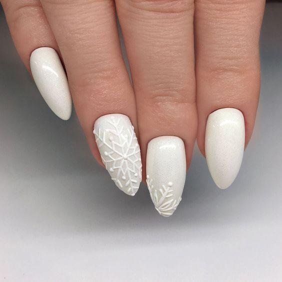 Snowflake White Nails 4