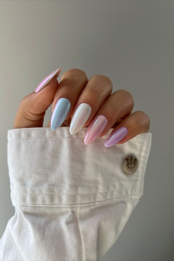 Soft Chrome Pastel Nails 3