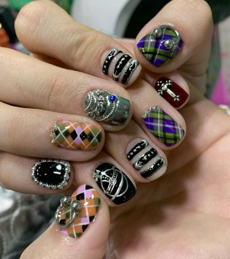 Vivien Westwood Core Nail Art 1