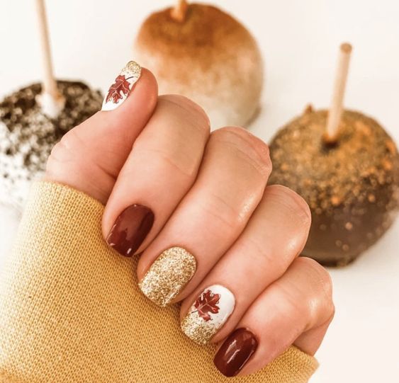 Warm Tone Short Nails With Gold Accents 7