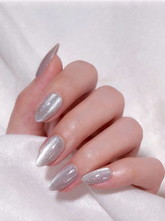 White Cat Eye Nails 4