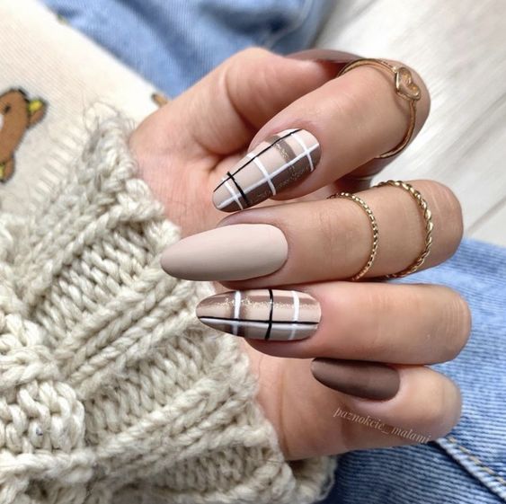 Brown Plaid Nails 1