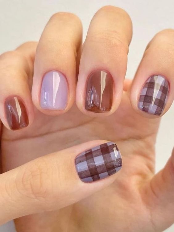 Brown Plaid Nails 5