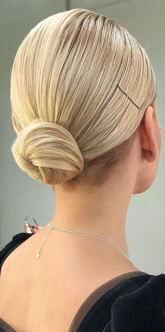 Casual Low Bun 4