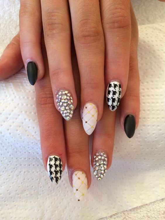 Fall Houndstooth Nails 5