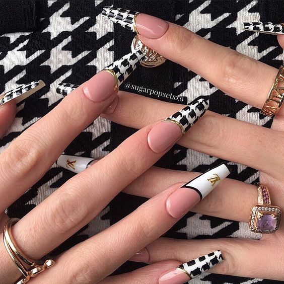 Fall Houndstooth Nails 7