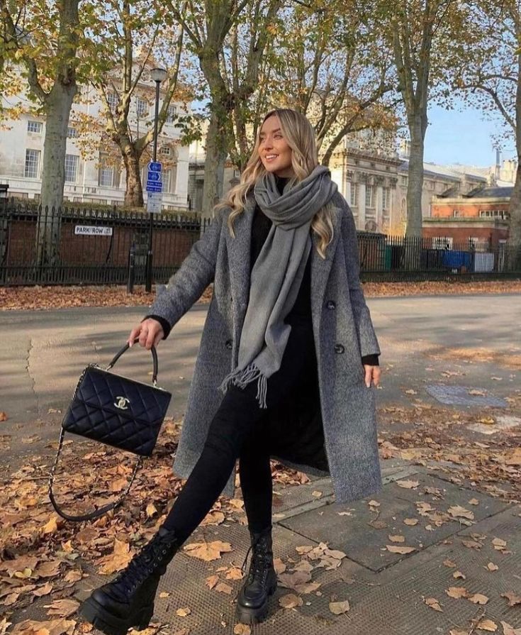 Long Coat Comfy Fall Outfits 8