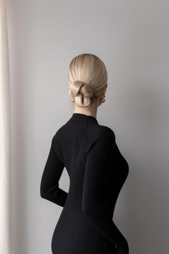 Sleek Low Chignon 4