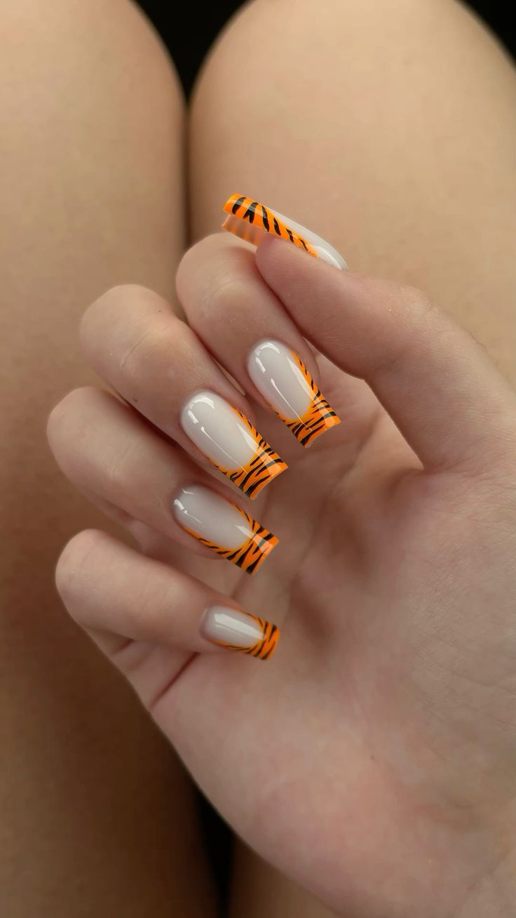 Tiger Nail Art 1