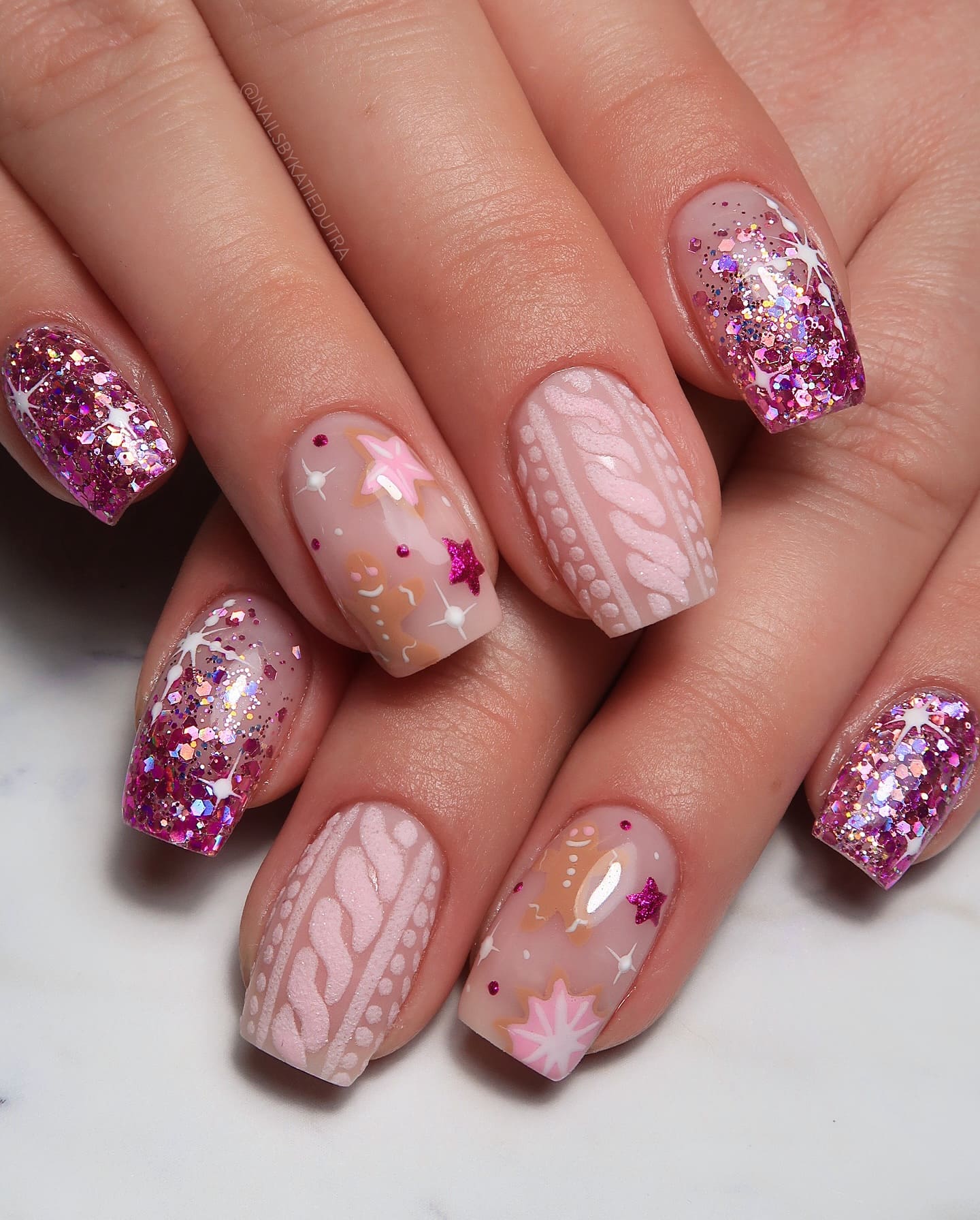 Pink Gingerbread Glitter Sweater Nails